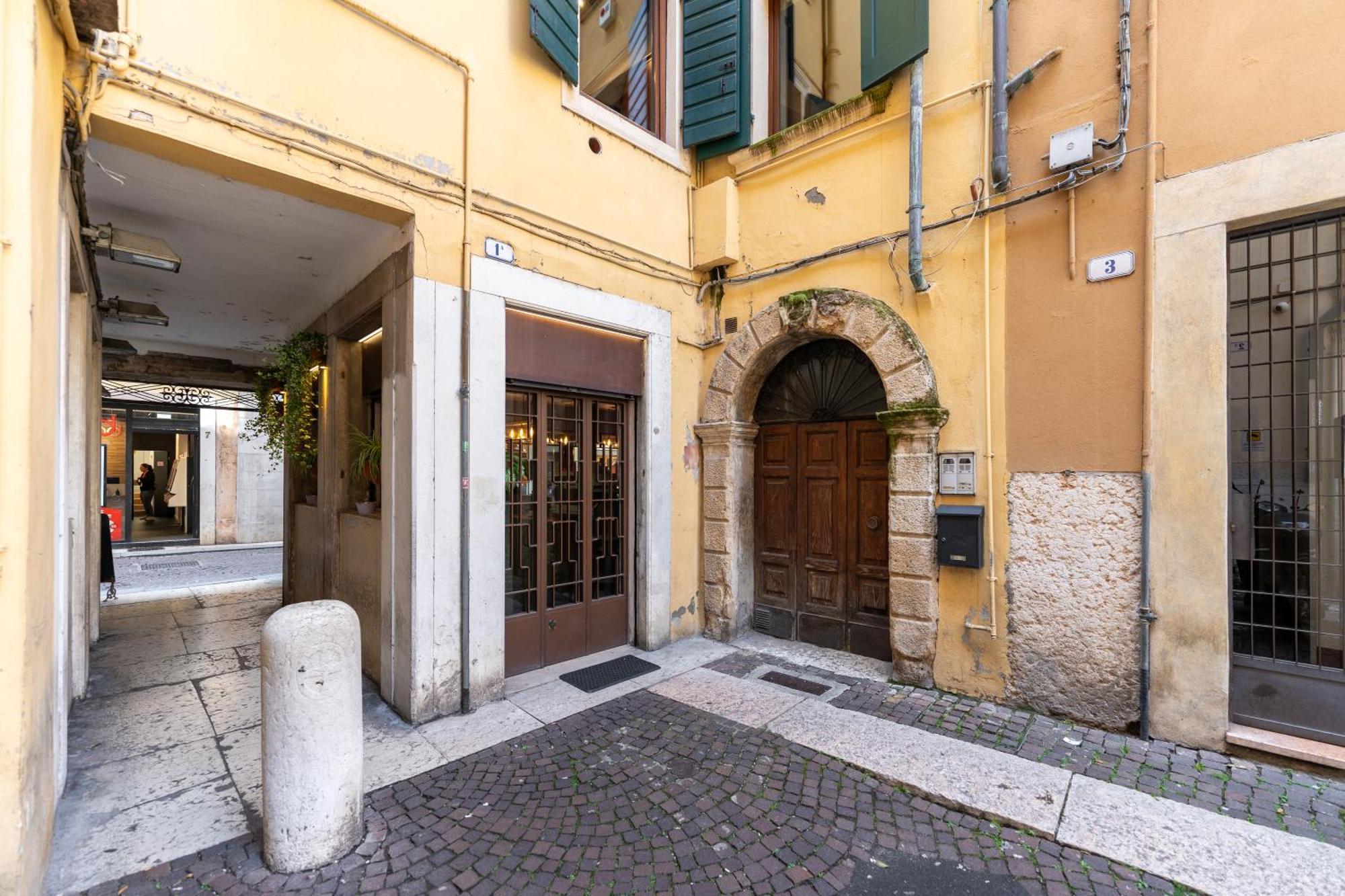 Sgarzerie Luxury Flat 2 Rooms 120Mq Verona Exteriör bild